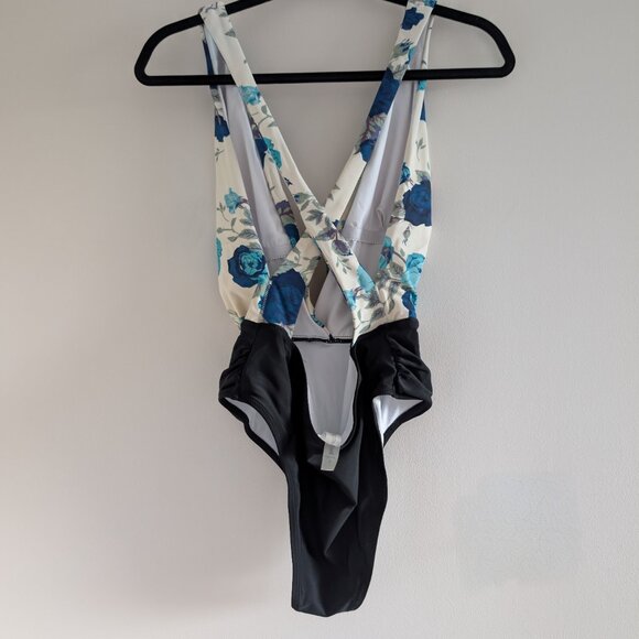 Cupshe Blue Floral and Black One Piece Swimsuit - Picture 4 of 6